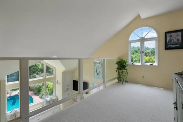 Charlotte Ross Studio City Home For Sale 15