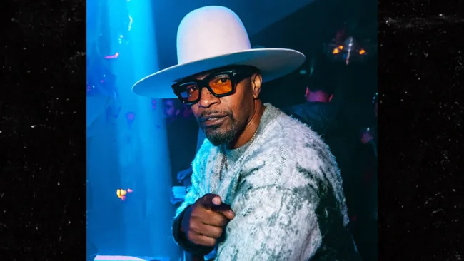 Jamie Foxx Wowed The Crowd With New Single "Somebody" at ZOUK LA