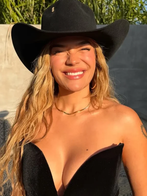 Karol G Hot Shots 12