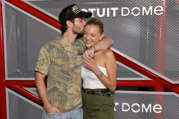 Kelsea Ballerini and Chase Stokes Together 4