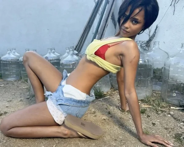 Tyla Hot Shots 0.jpg